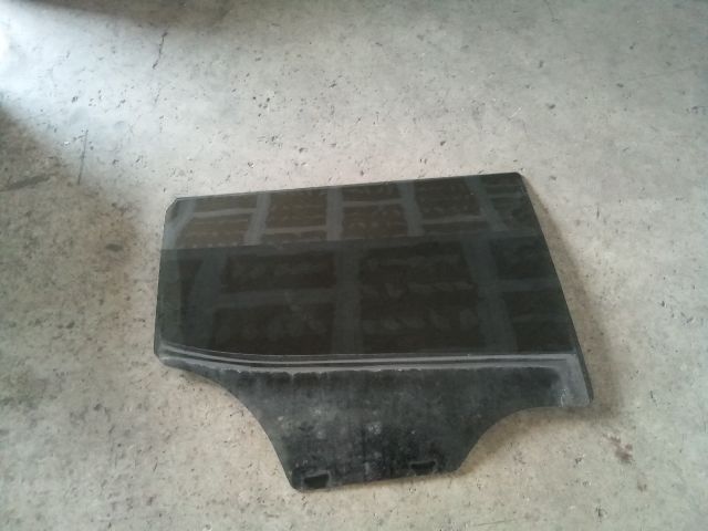 bontott SSANGYONG TIVOLI Jobb hátsó Ablak