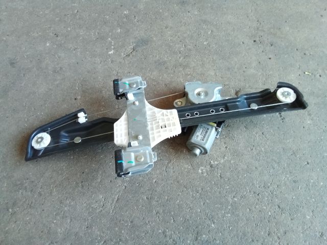 bontott SSANGYONG TIVOLI Jobb hátsó Ablakemelő Szerkezet (Elektromos)