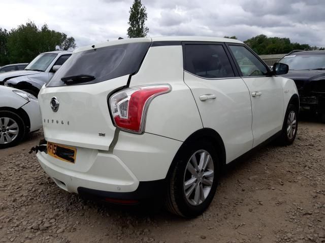 bontott SSANGYONG TIVOLI Jobb hátsó Ajtó Kárpit