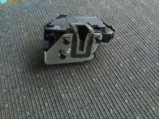 bontott SSANGYONG TIVOLI Jobb hátsó Ajtózár