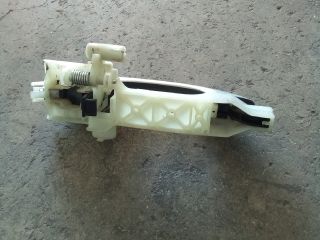 bontott SSANGYONG TIVOLI Jobb hátsó Külső Kilincs