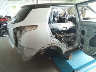 bontott SSANGYONG TIVOLI Jobb hátsó Negyed Karosszéria Csomag