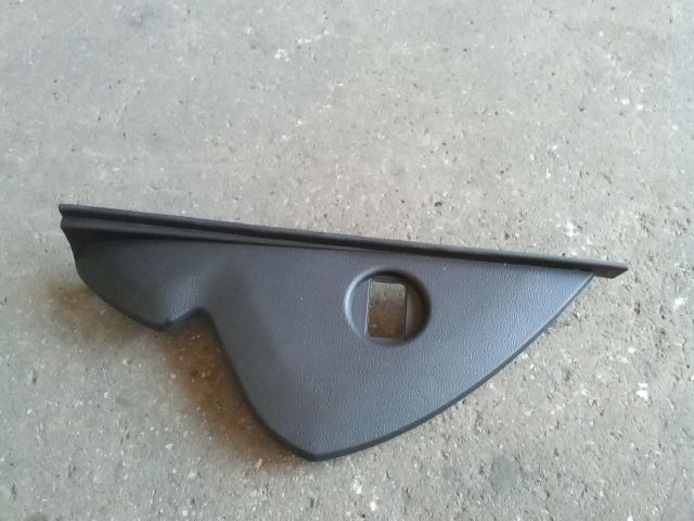 bontott SSANGYONG TIVOLI Jobb Műszerfal Oldalkárpit