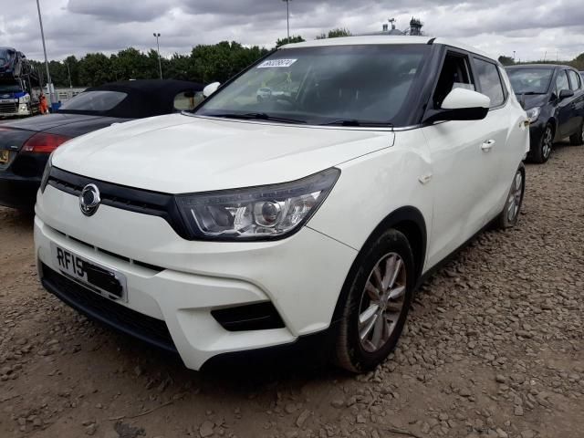 bontott SSANGYONG TIVOLI Jobb Napellenző