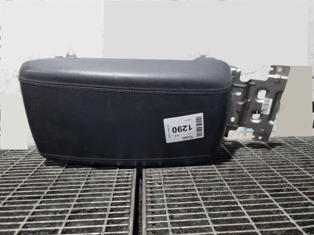 bontott SSANGYONG TIVOLI Könyöklő