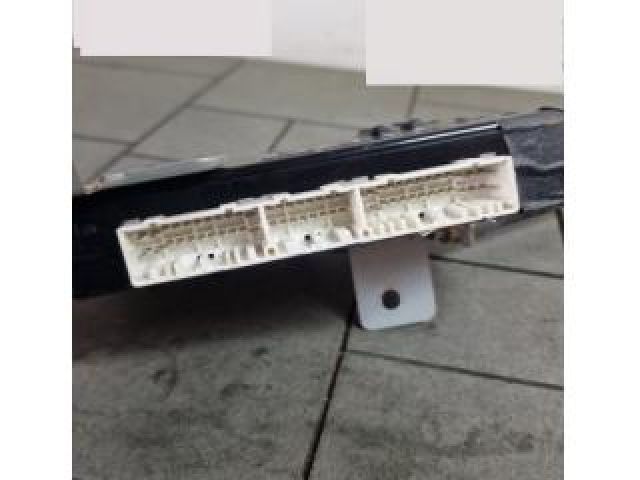 bontott SSANGYONG TIVOLI Kulcs Nélküli Nyitás Jeladó