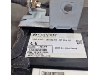 bontott SSANGYONG TIVOLI Kulcs Nélküli Nyitás Jeladó