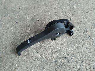 bontott SSANGYONG TIVOLI Motorháztető Nyitó Kar / Gomb