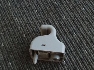 bontott SSANGYONG TIVOLI Napellenző Tartó (Pozíciófüggetlen)