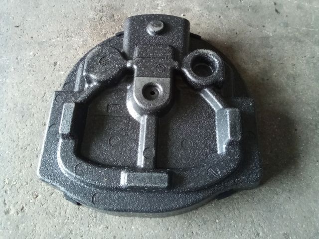 bontott SSANGYONG TIVOLI Pótkerék Szerszámtartó