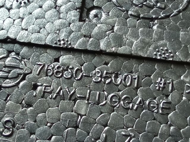 bontott SSANGYONG TIVOLI Pótkerék Szerszámtartó