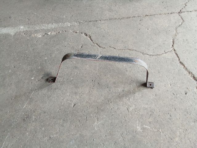 bontott SSANGYONG TIVOLI Tank Tartó Pánt