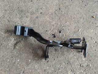 bontott SSANGYONG TIVOLI Tankajtó Nyitó Kar / Gomb