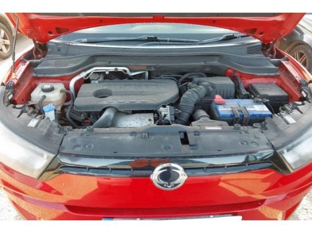 bontott SSANGYONG TIVOLI Tankajtó