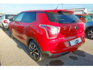 bontott SSANGYONG TIVOLI Tankajtó