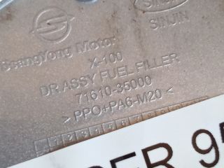 bontott SSANGYONG TIVOLI Tankajtó