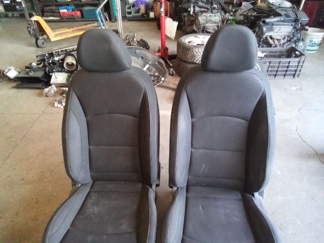 bontott SSANGYONG TIVOLI Ülés Szett