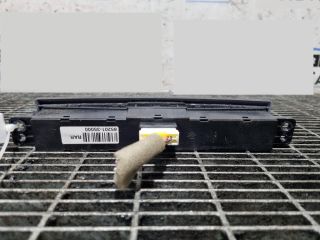 bontott SSANGYONG TIVOLI Vészvillogó Kapcsoló