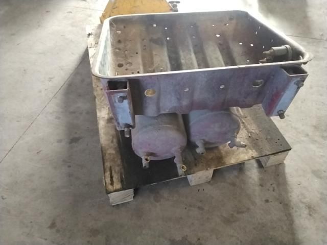 bontott STEYR 9S14 Akkumulátor Tartó