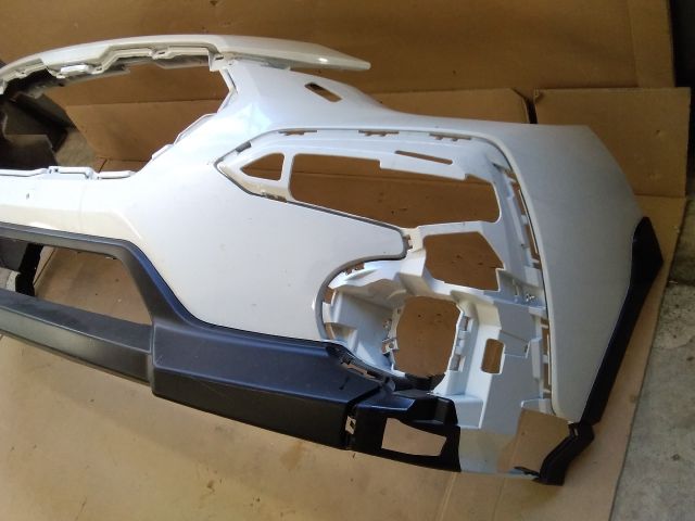 bontott SUBARU CROSSTREK Első Lökhárító (Üresen)