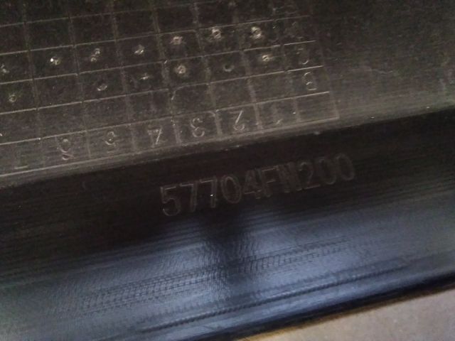 bontott SUBARU CROSSTREK Első Lökhárító (Üresen)