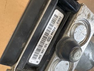 bontott SUBARU FORESTER ABS Kocka