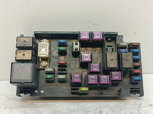 bontott SUBARU FORESTER Biztosítéktábla Motortér