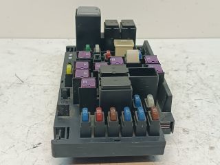 bontott SUBARU FORESTER Biztosítéktábla Motortér