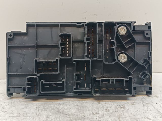 bontott SUBARU FORESTER Biztosítéktábla Motortér