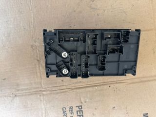 bontott SUBARU FORESTER Biztosítéktábla Motortér