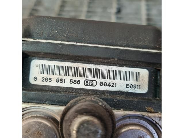 bontott SUBARU FORESTER ABS Kocka