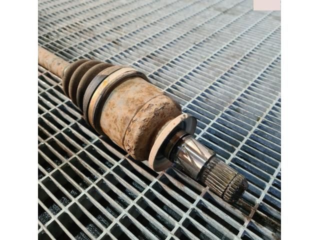 bontott SUBARU FORESTER Bal hátsó Féltengely