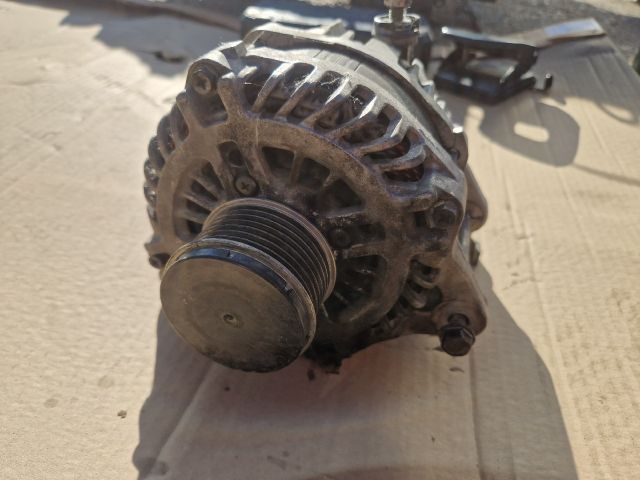 bontott SUBARU FORESTER Generátor