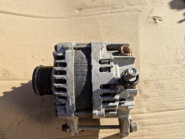 bontott SUBARU FORESTER Generátor