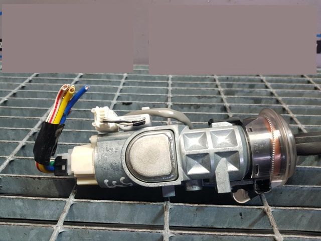 bontott SUBARU FORESTER Gyújtáskapcsoló