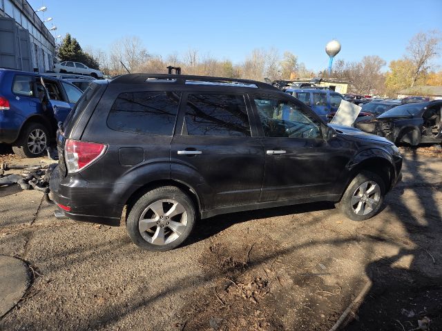 bontott SUBARU FORESTER Jobb hátsó Féknyereg Munkahengerrel