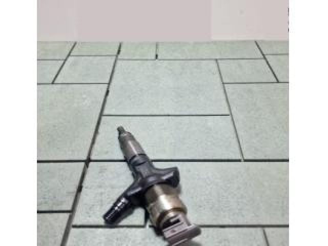 bontott SUBARU FORESTER Porlasztó (1 db)