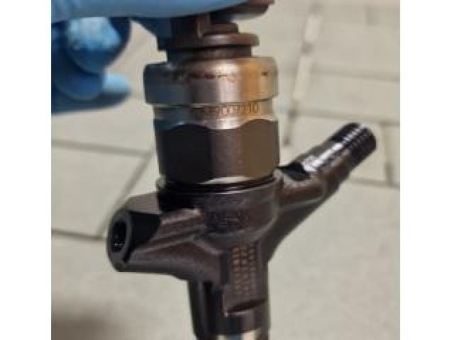 bontott SUBARU FORESTER Porlasztó (1 db)