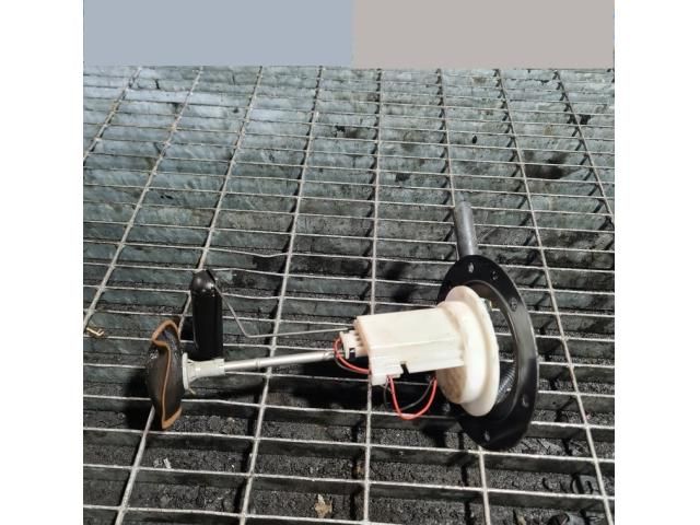 bontott SUBARU FORESTER Üzemanyagszint Jeladó