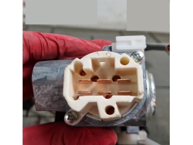 bontott SUBARU FORESTER Gyújtáskapcsoló