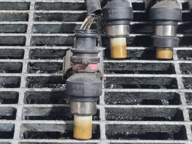 bontott SUBARU FORESTER Porlasztó (1 db)