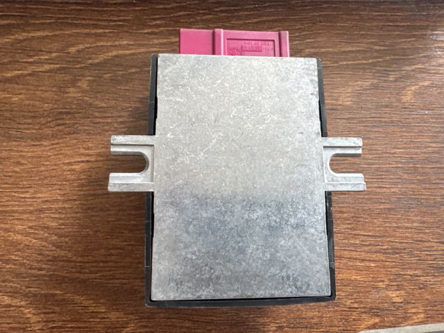 bontott SUBARU FORESTER Üzemanyag Szivattyú Relé