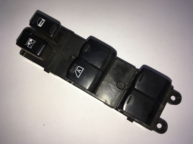 bontott SUBARU FORESTER Ablakemelő Kapcsoló Négyes / Kettes