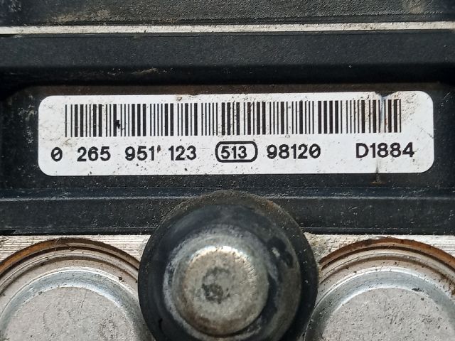 bontott SUBARU FORESTER ABS Kocka