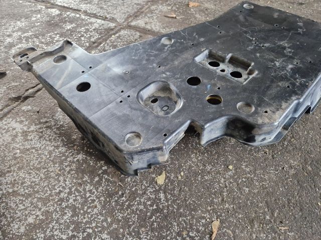 bontott SUBARU FORESTER Alsó Motorburkolat