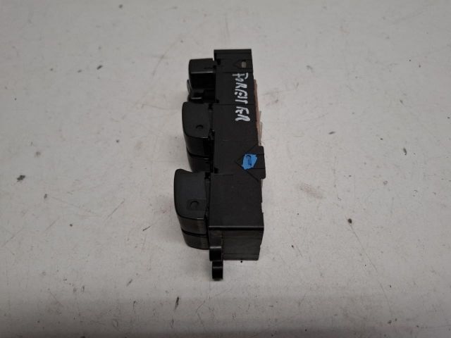 bontott SUBARU FORESTER Bal első Ablakemelő Kapcsoló