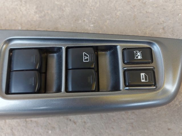 bontott SUBARU FORESTER Bal első Ablakemelő Kapcsoló