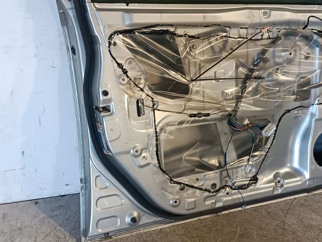 bontott SUBARU FORESTER Bal első Ajtó (Részeivel)