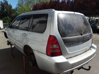 bontott SUBARU FORESTER Bal első Ajtó (Üres lemez)