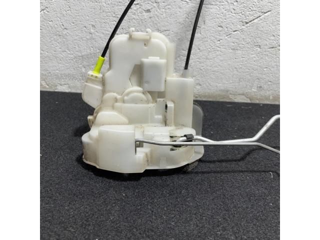 bontott SUBARU FORESTER Bal első Ajtózár